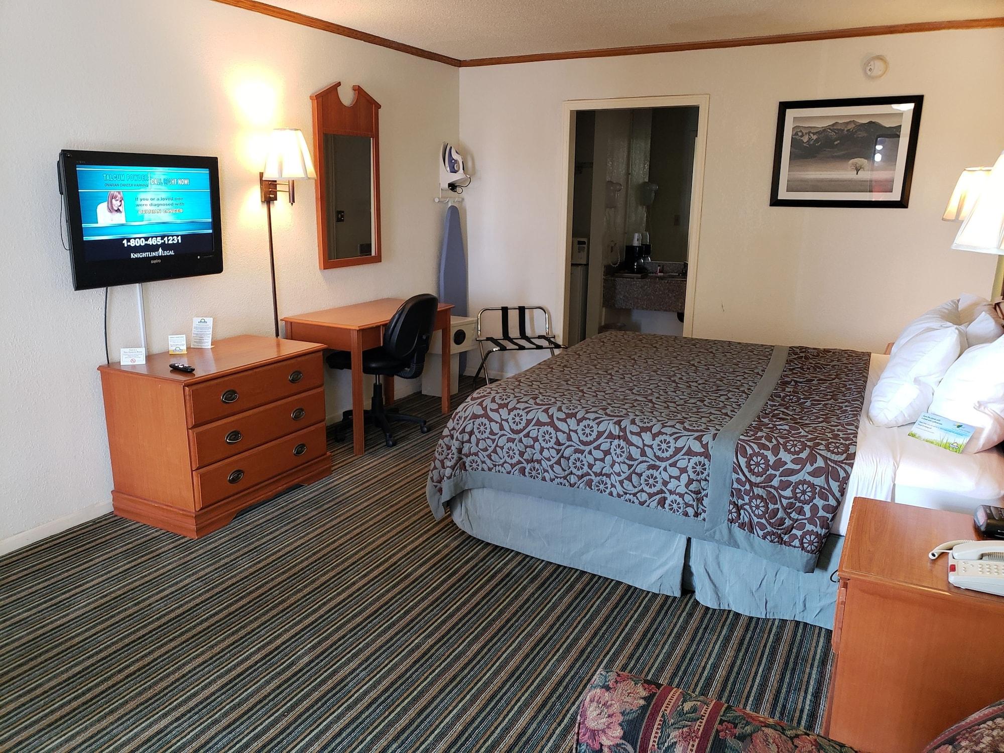 Days Inn By Wyndham Wichita West Near Airport Экстерьер фото